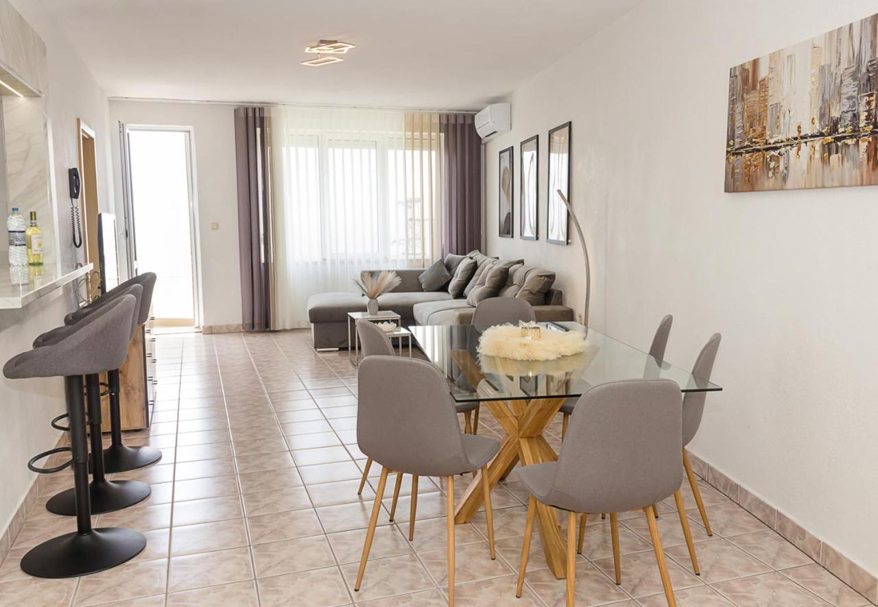 Two Identical Designer 2Bd Flats With Sea View In Balchik By Flat Mаnager Apartment Exterior photo