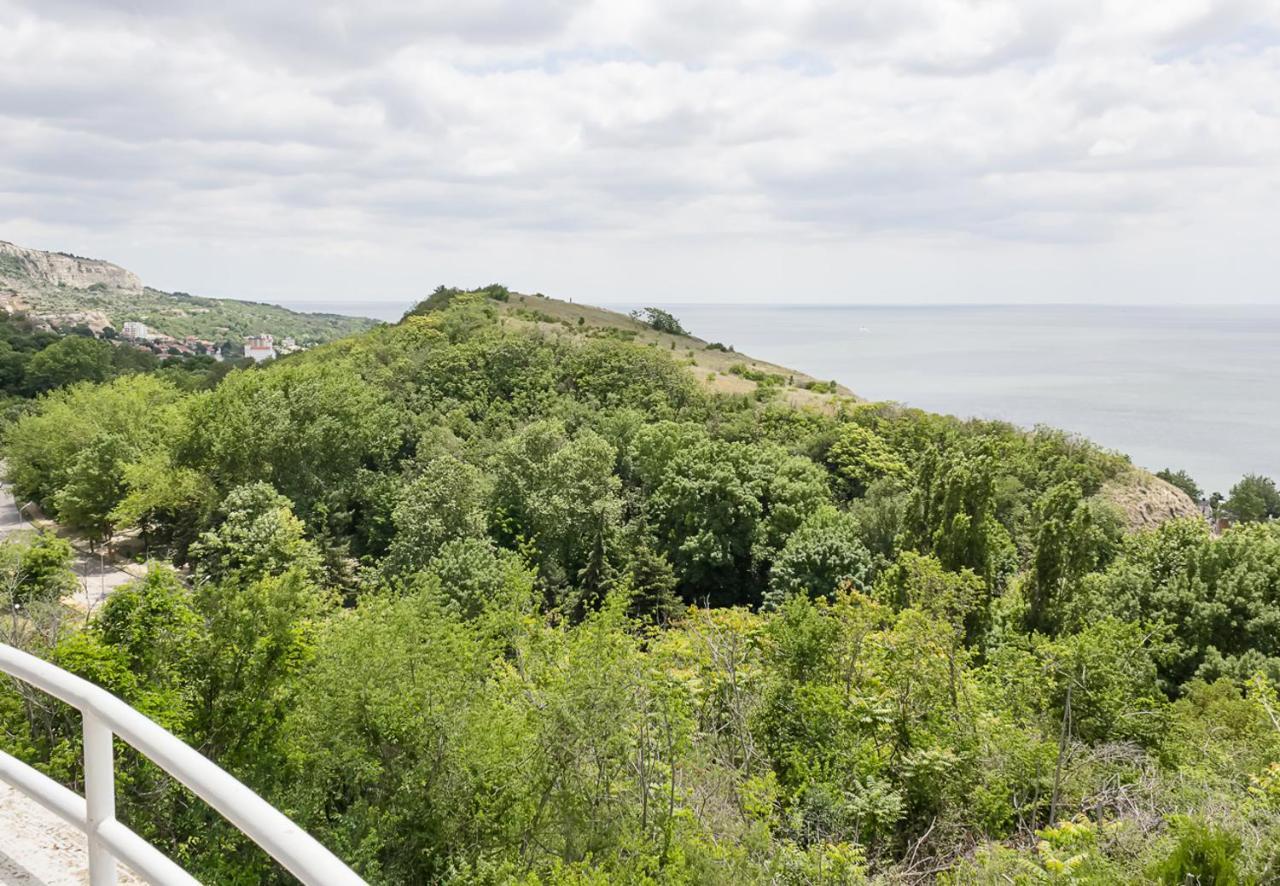 Two Identical Designer 2Bd Flats With Sea View In Balchik By Flat Mаnager Apartment Exterior photo
