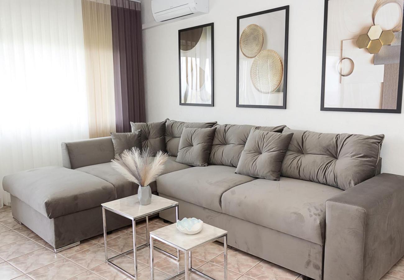Two Identical Designer 2Bd Flats With Sea View In Balchik By Flat Mаnager Apartment Exterior photo